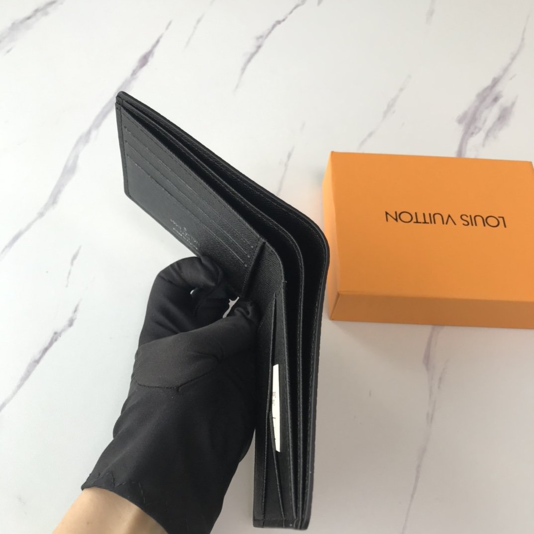 BL - High Quality Wallet LUV 045