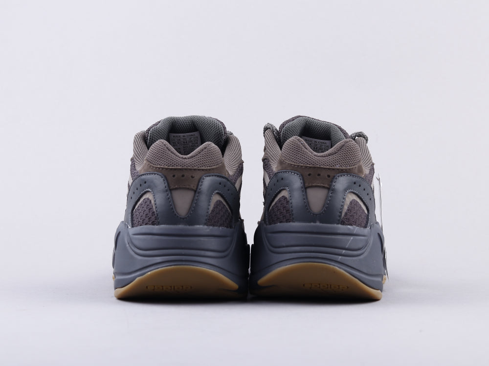 BL - Yzy 700 Geode Sneaker