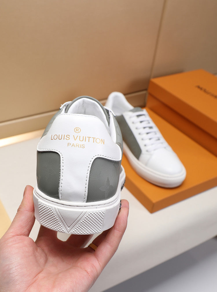 BL - LUV White and Black Sneaker