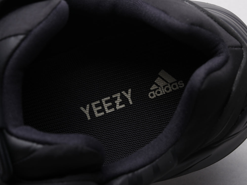 BL - Yzy 700 Dark Glow Sneaker