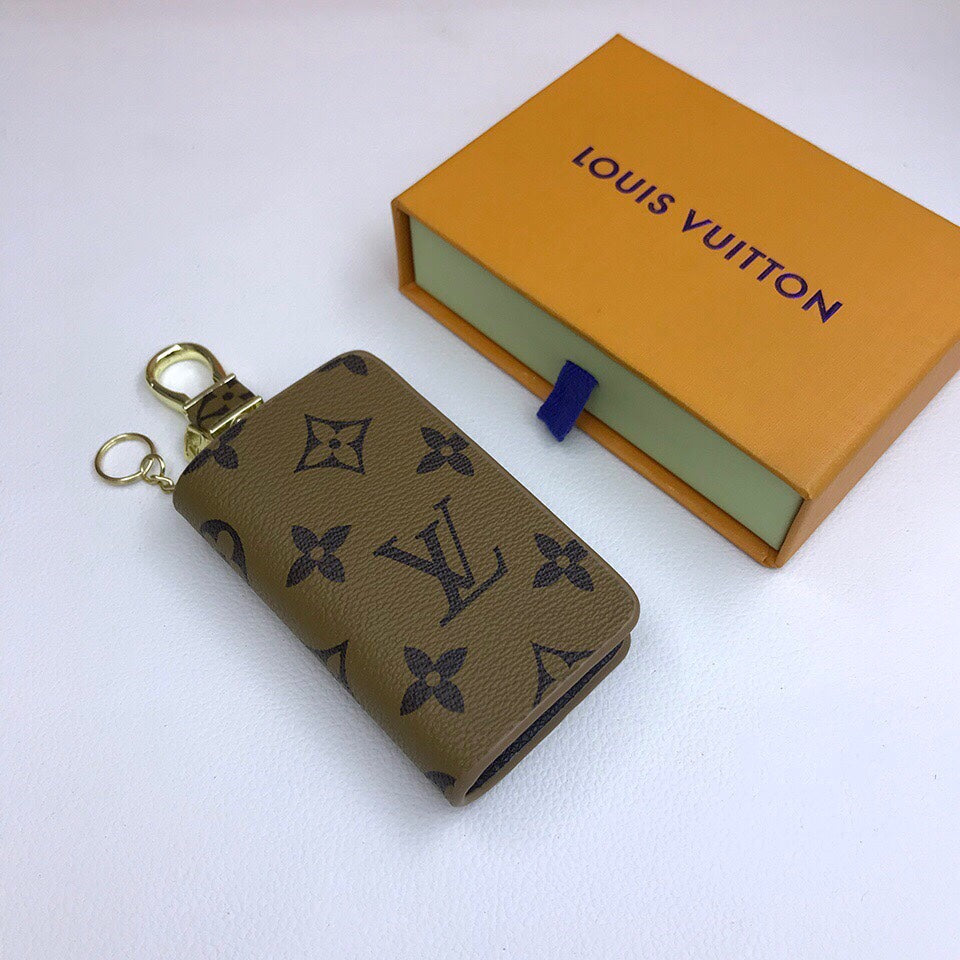 BL -High Quality Keychains LUV 065