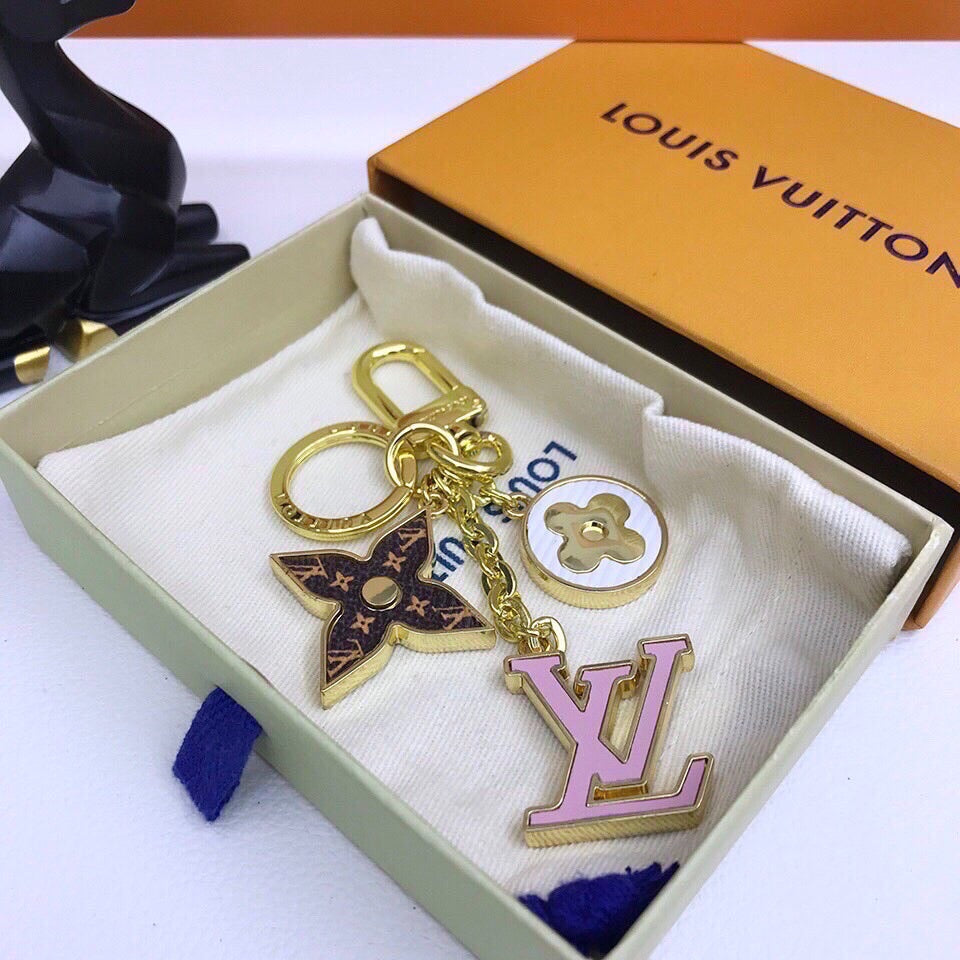 BL - High Quality Keychains LUV 016