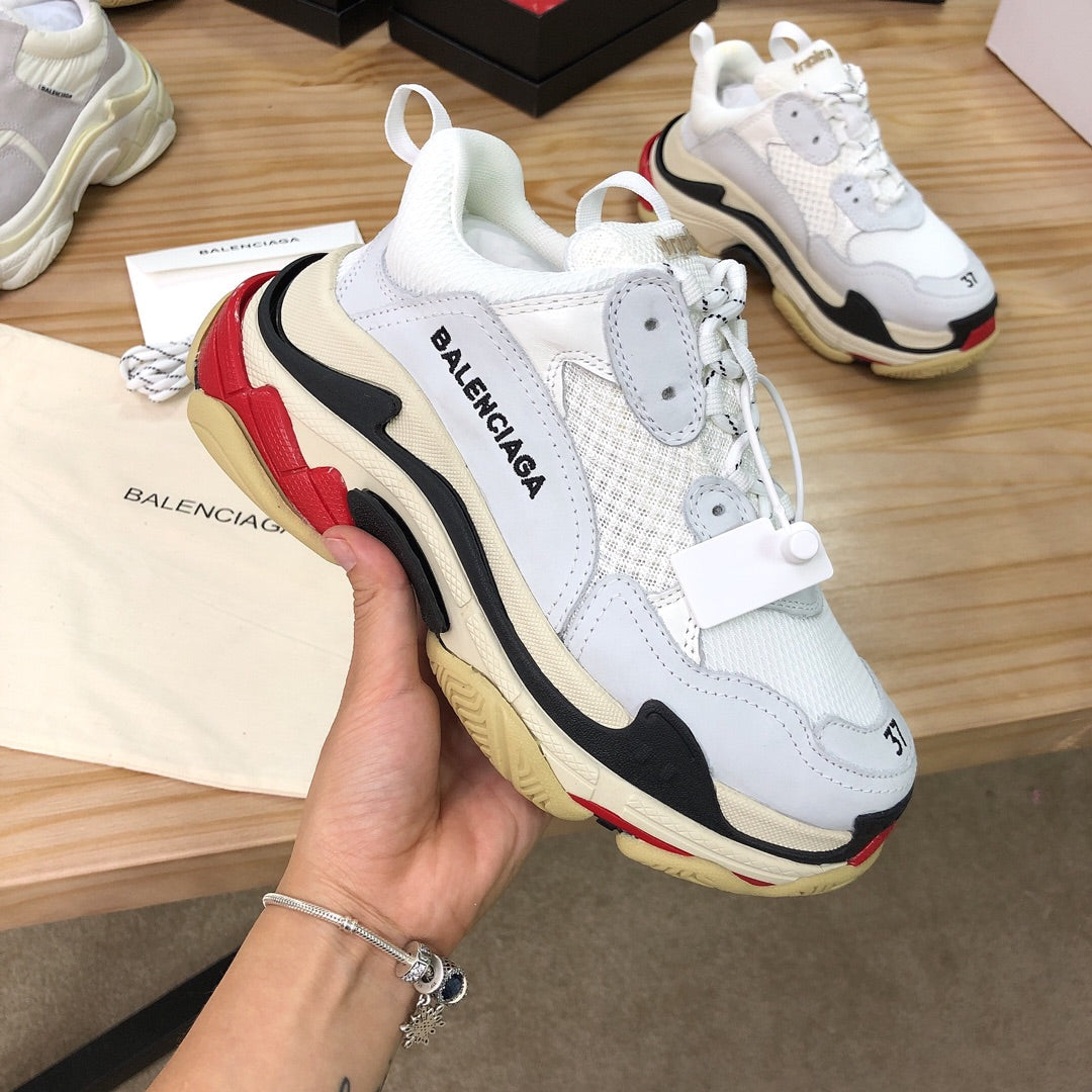 BL - High Quality Bla Sneaker 071