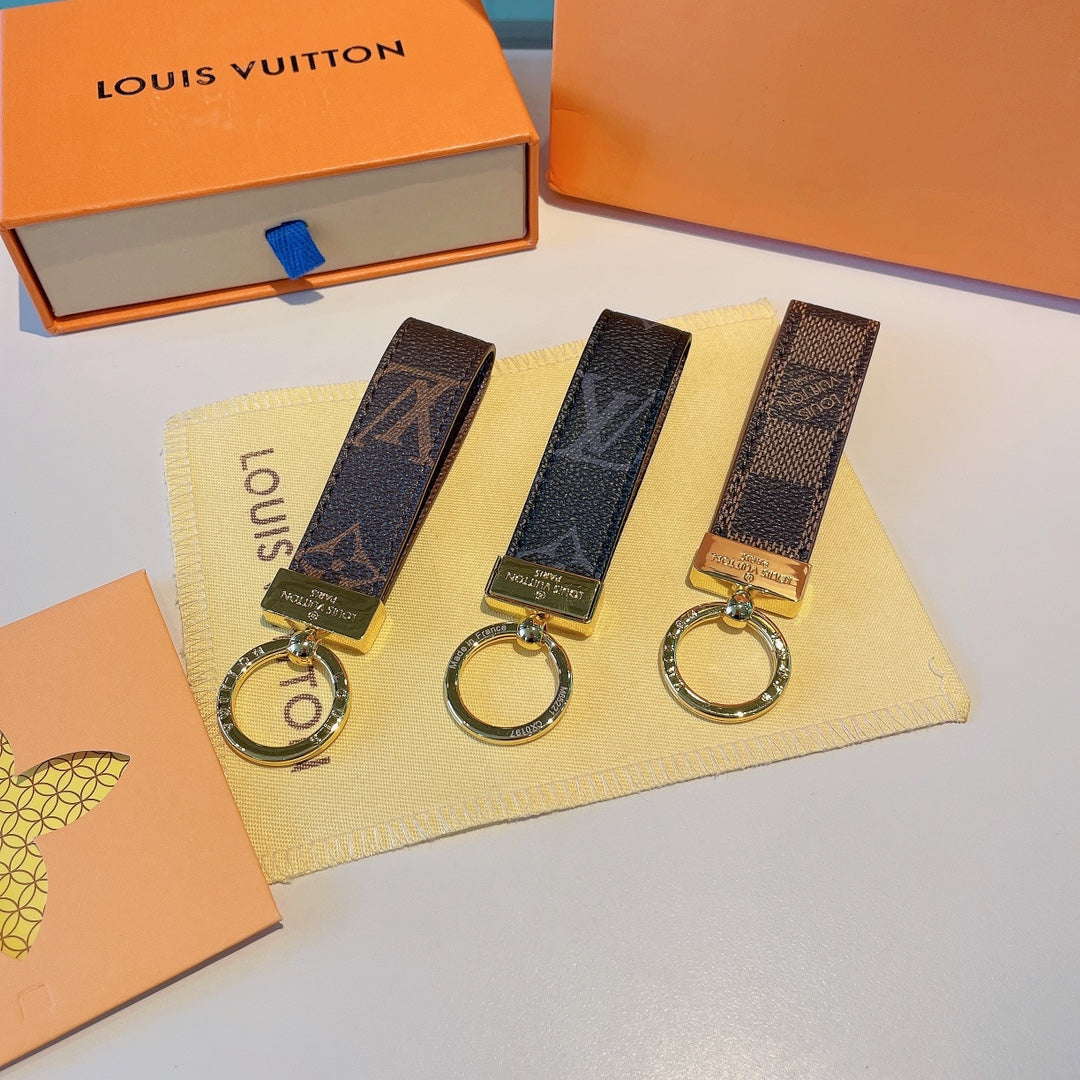 BL - High Quality Keychains LUV 032