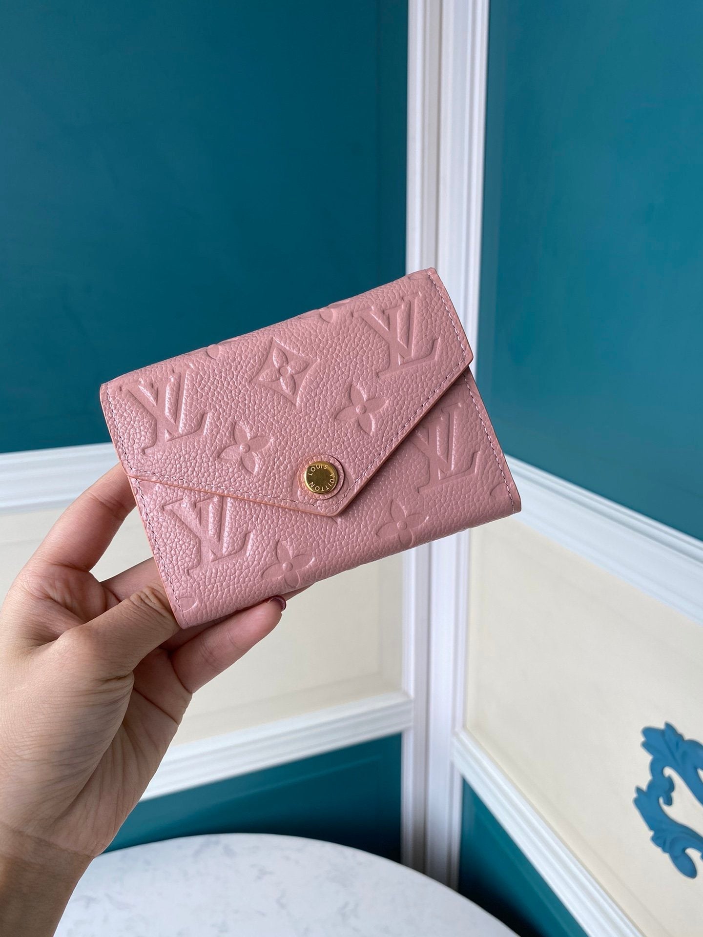 BL - High Quality Wallet LUV 058