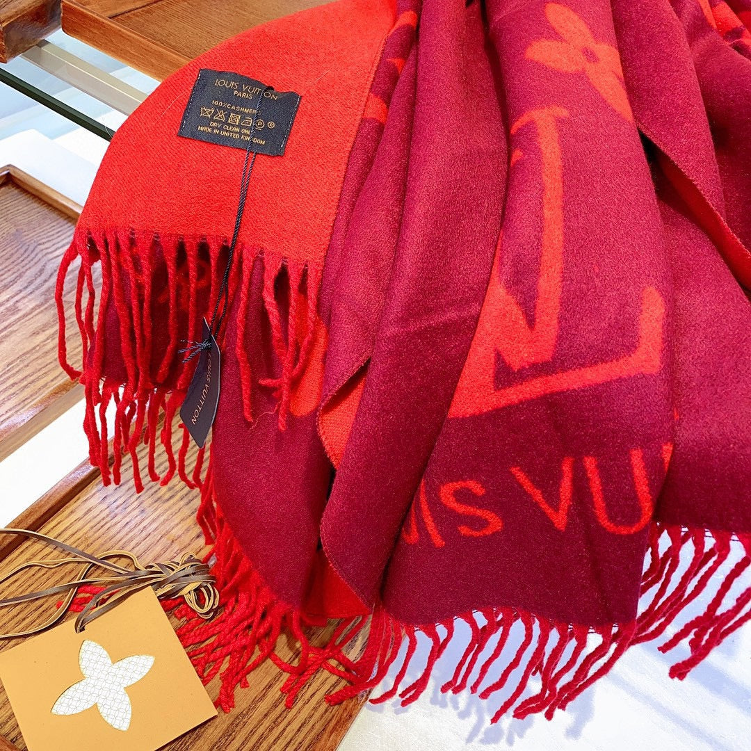High Quality LUV  Scarf 034