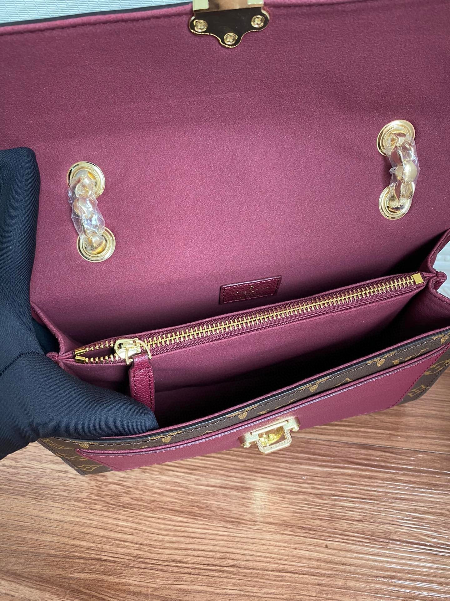 BL - High Quality Bags LUV 996