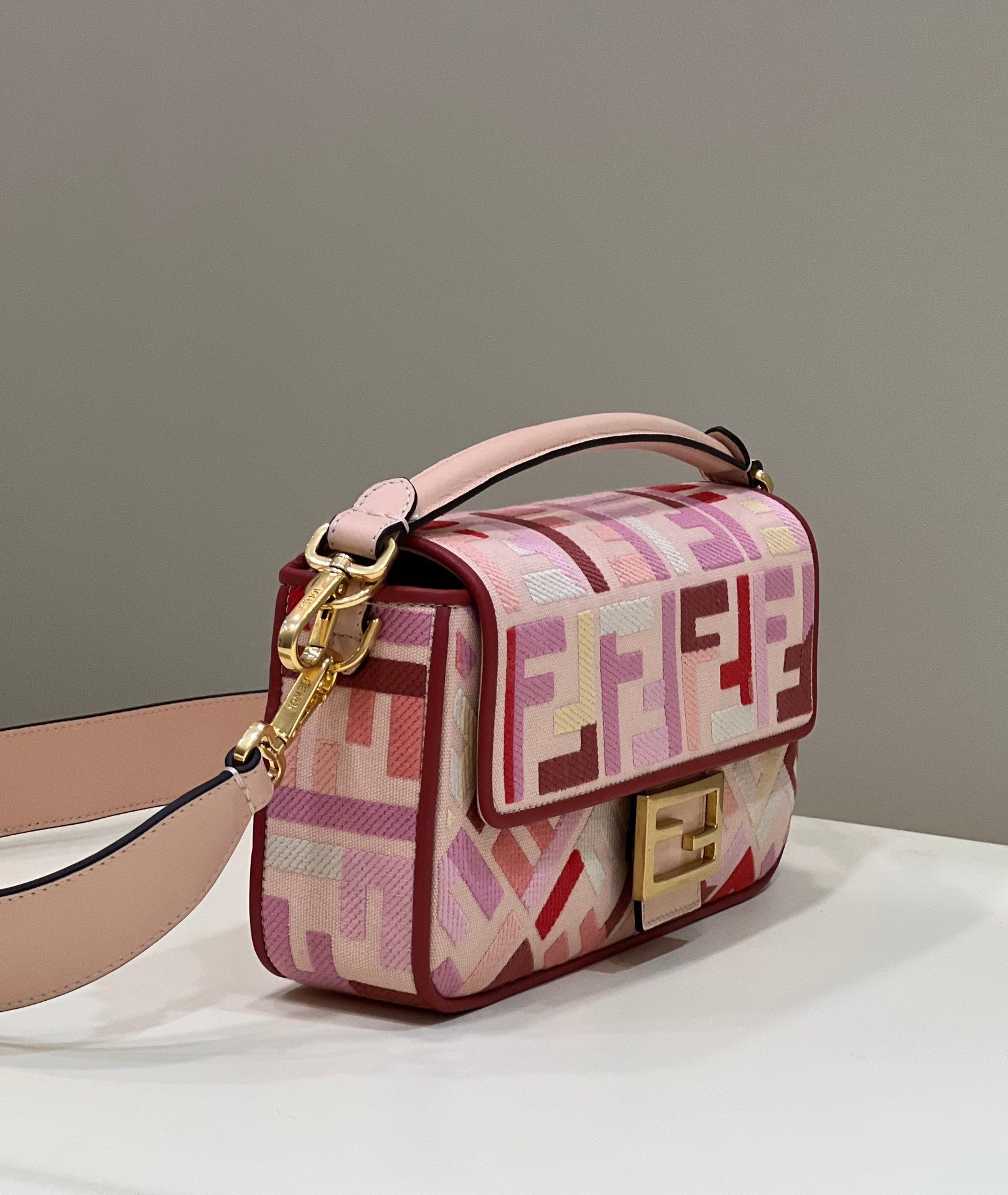 FI Baguette Bag From Lunar New Year Limited Capsule Collection Multicolor For Women, Women’s Handbags, Shoulder And Crossbody Bags 10.6in/27cm FF 8BR600