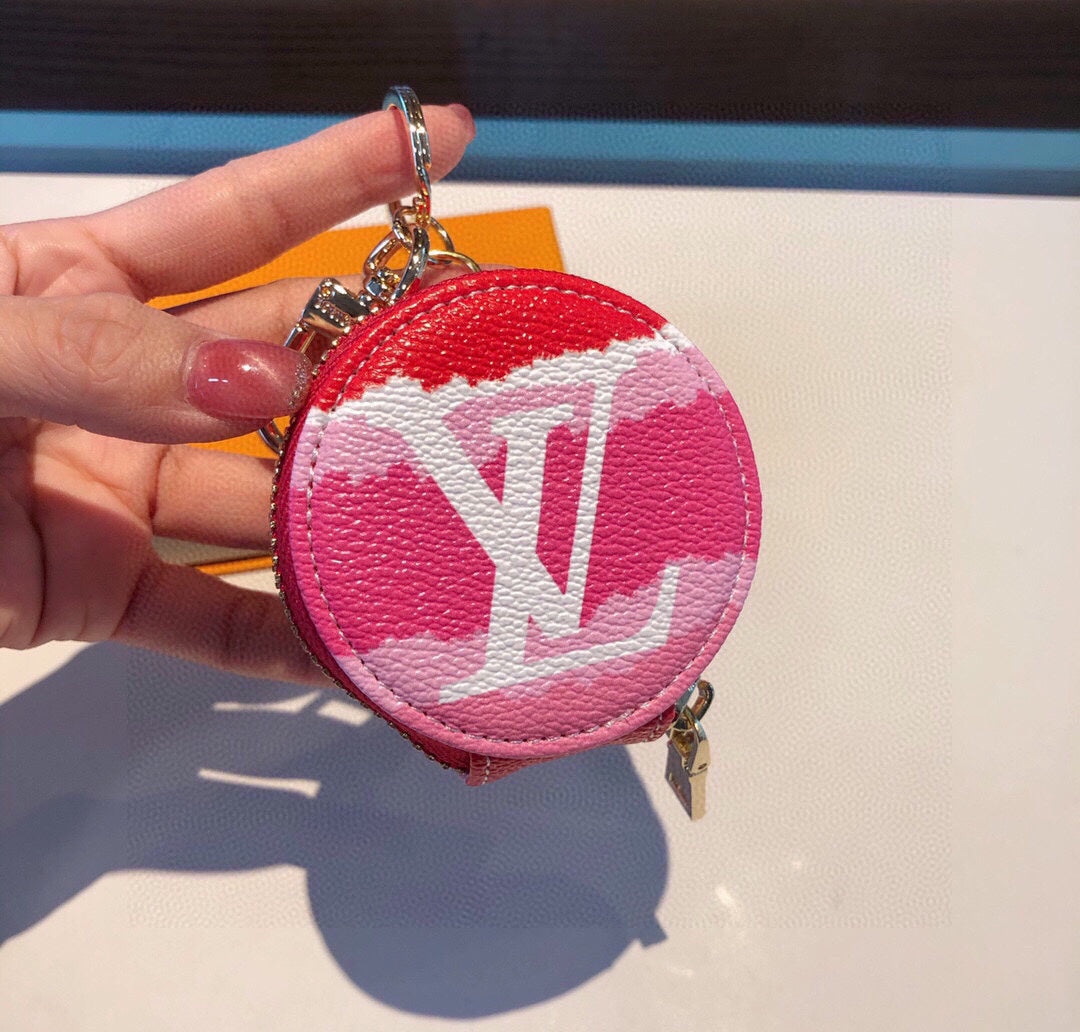 BL -High Quality Keychains LUV 059