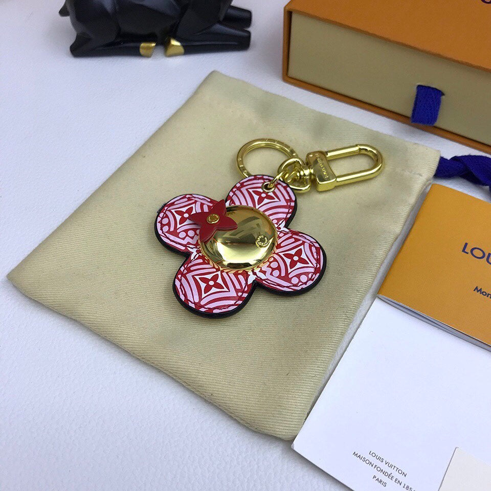BL - High Quality Keychains LUV 018
