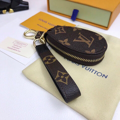BL - High Quality Keychains LUV 028