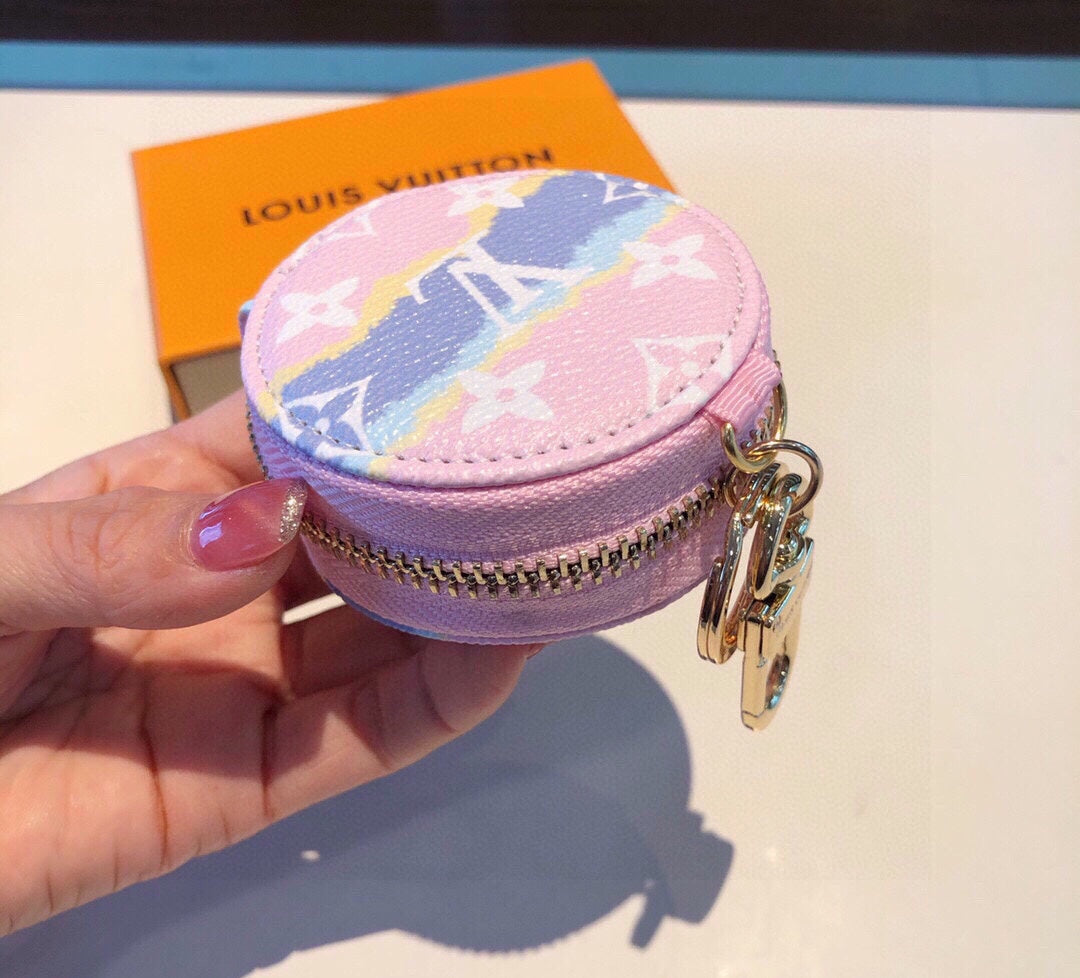 BL -High Quality Keychains LUV 061