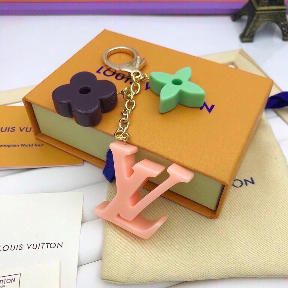 BL - High Quality Keychains LUV 034