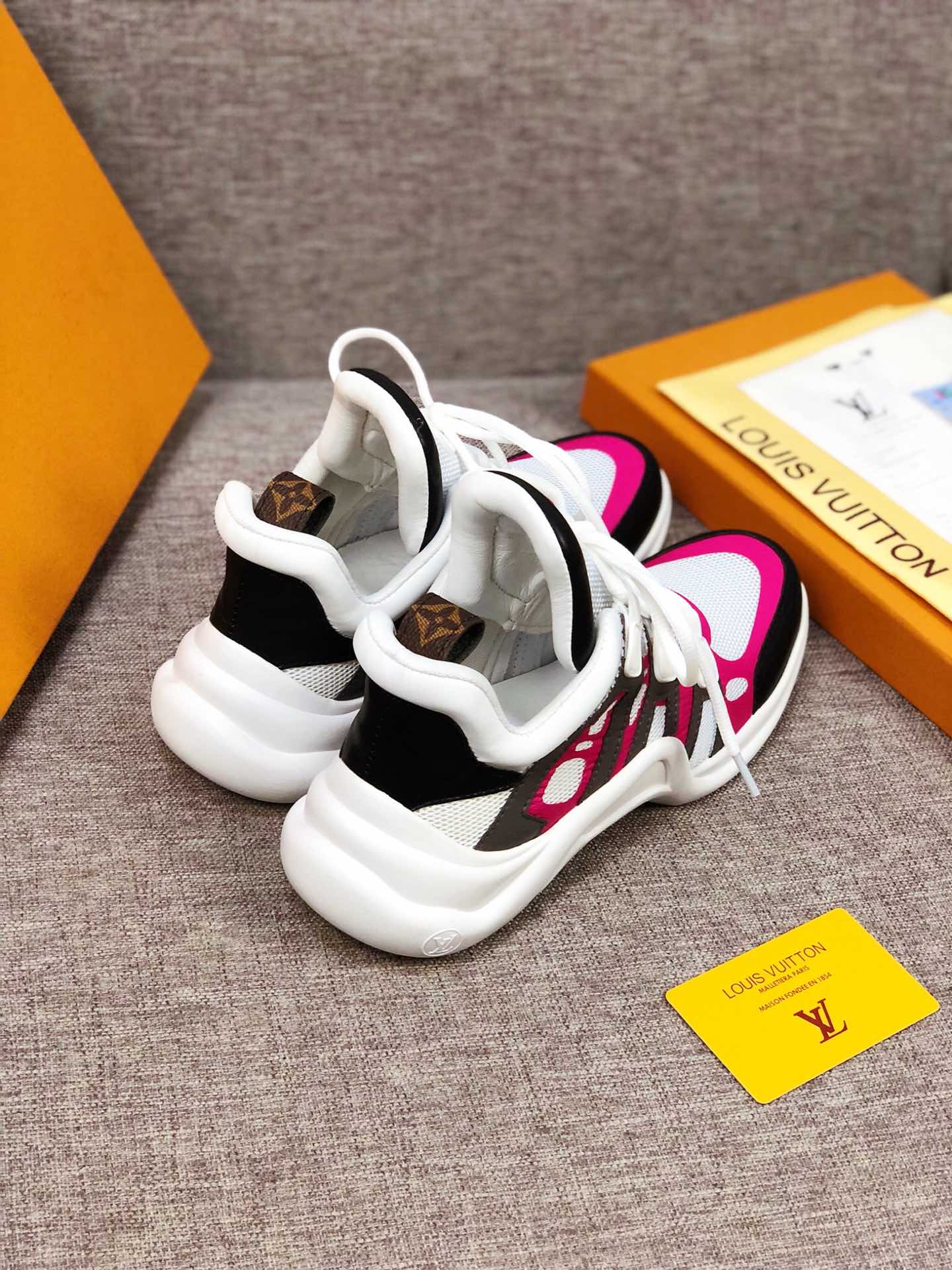 BL - LUV Archlight Pink White Black Sneaker