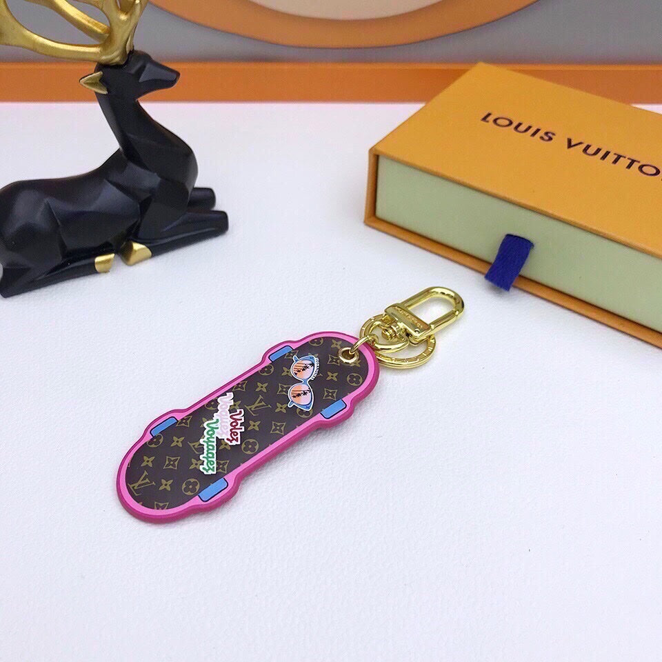 BL - High Quality Keychains LUV 019