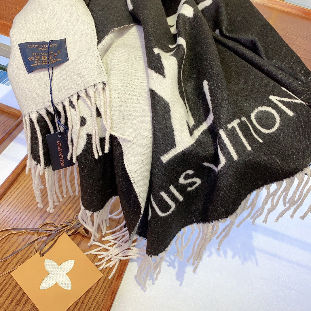 High Quality LUV  Scarf 036