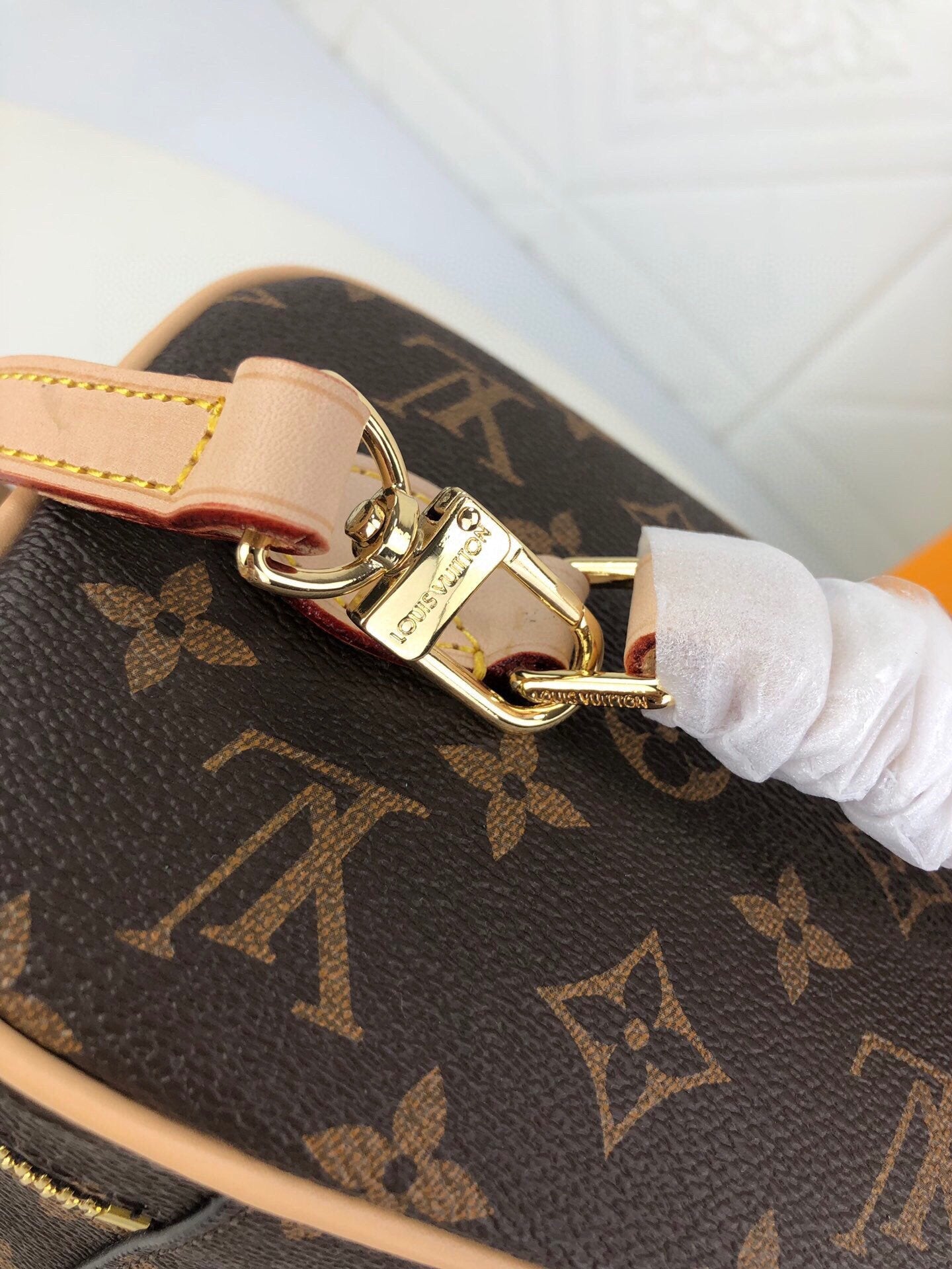 BL - High Quality Bags LUV 023