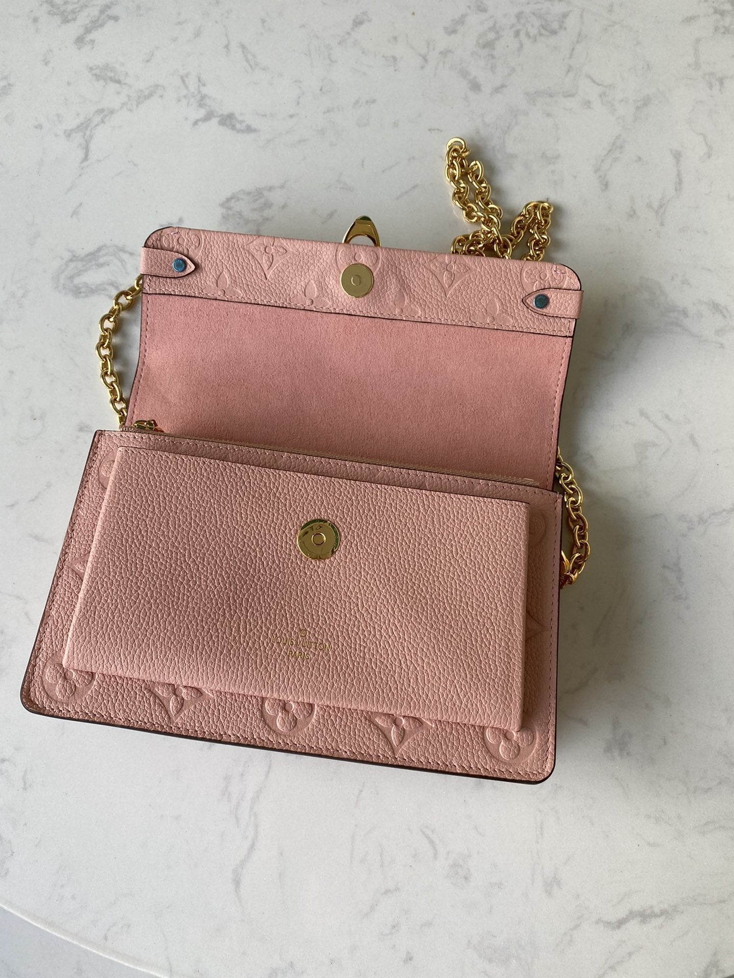 BL - High Quality Wallet LUV 087