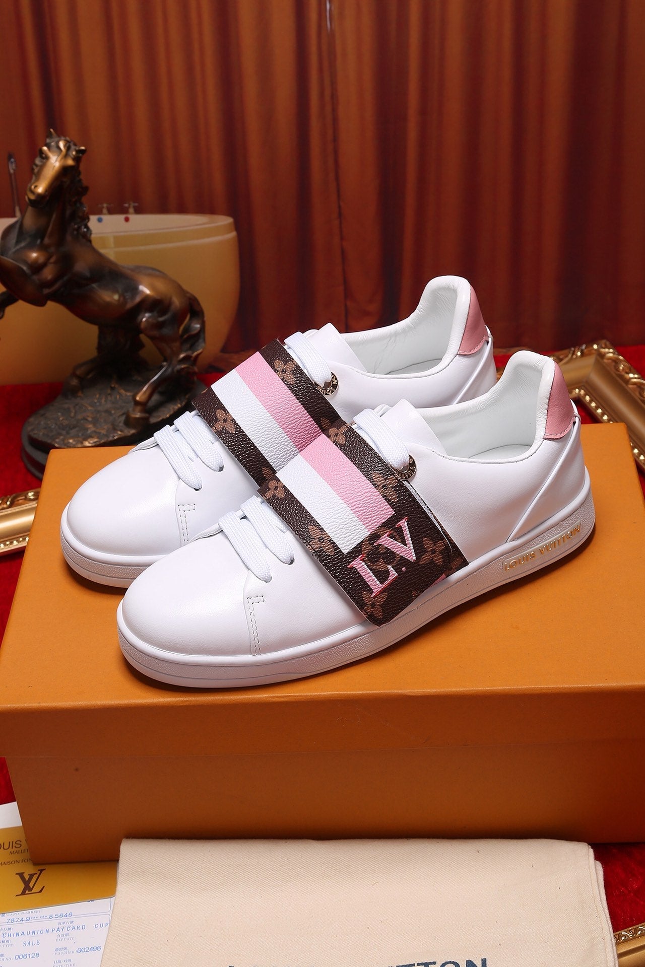 BL - LUV Font Row Pink Sneaker