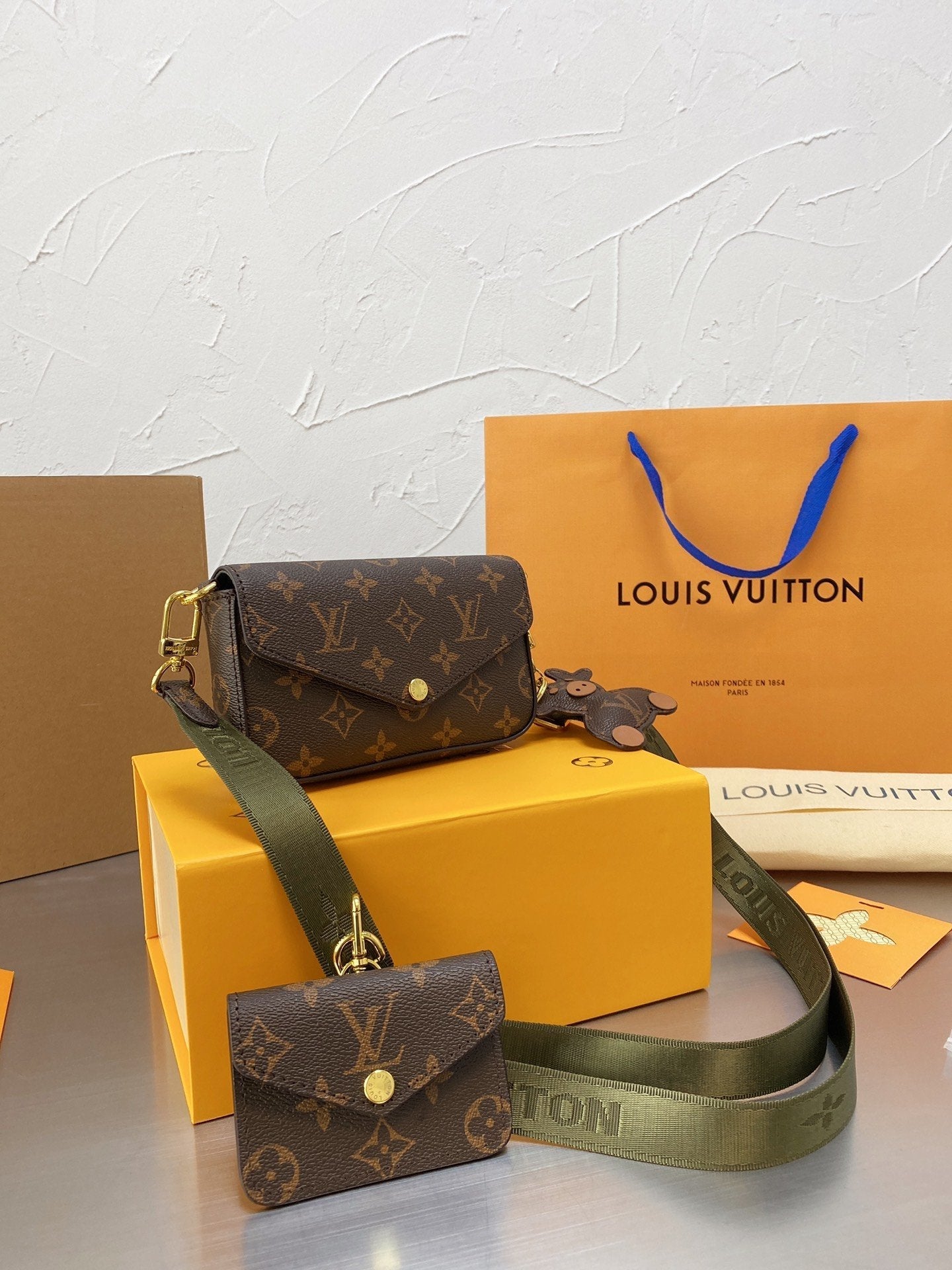 BL - High Quality Bags LUV 066