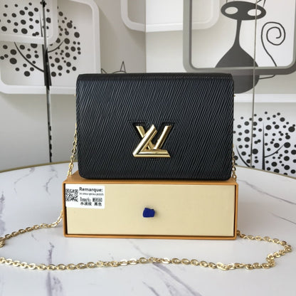 BL - High Quality Wallet LUV 066