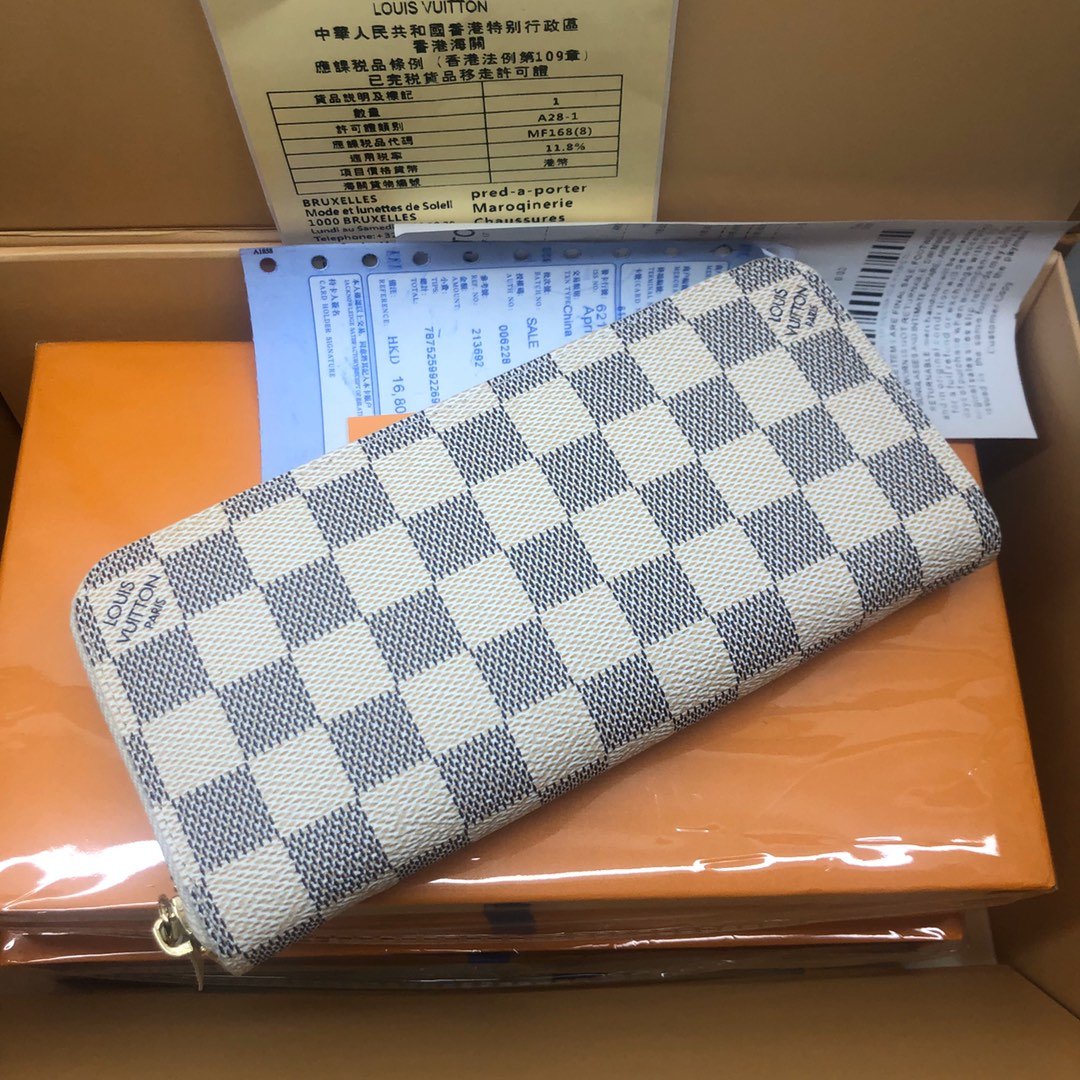 BL - High Quality Wallet LUV 018