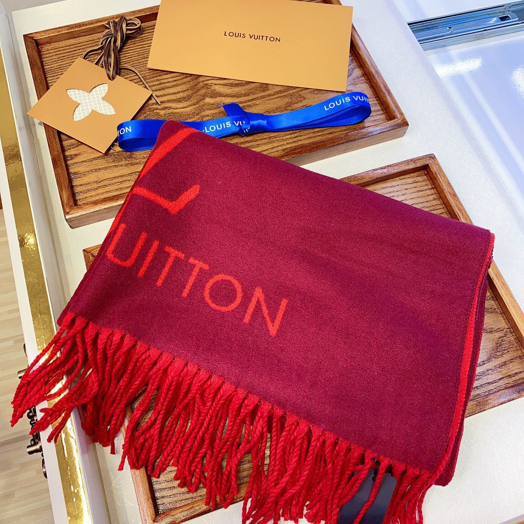 High Quality LUV  Scarf 034
