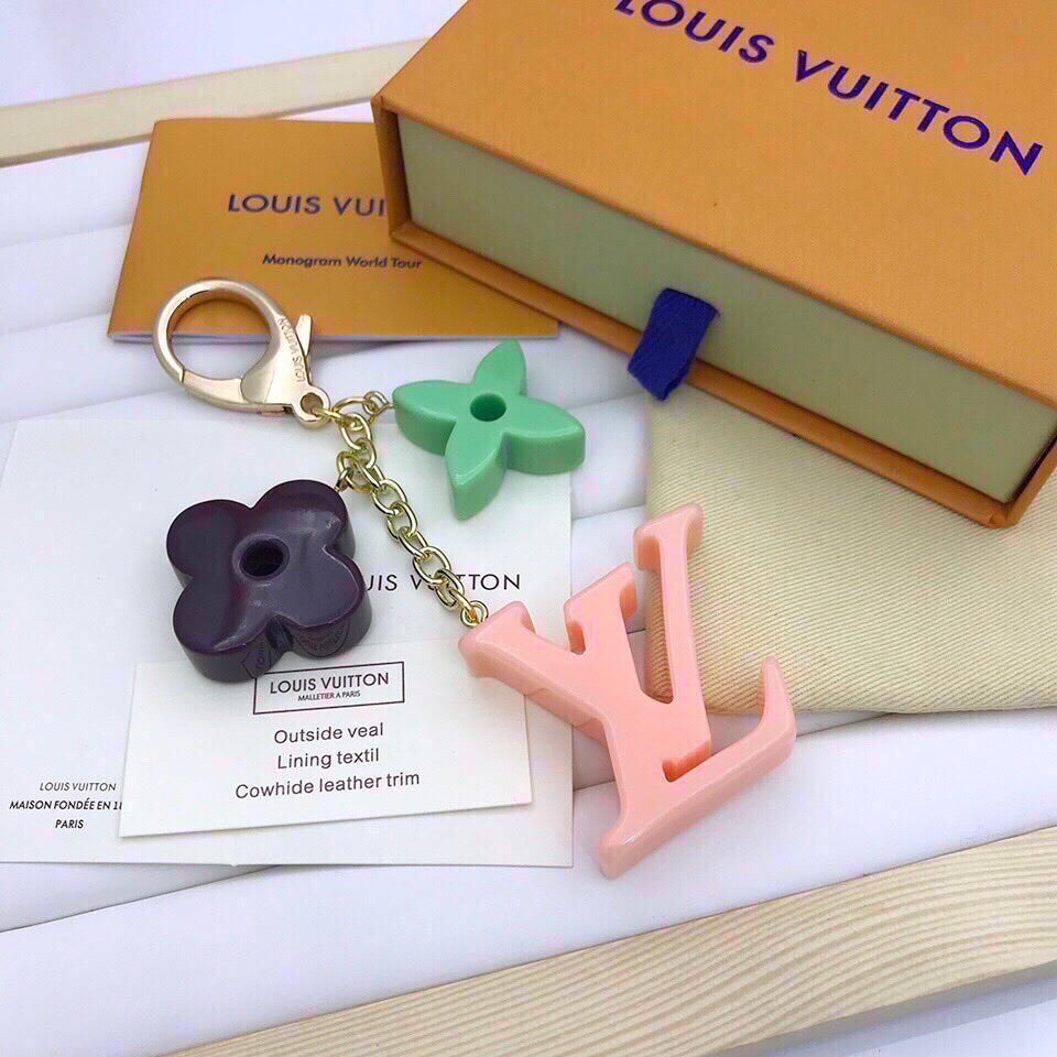 BL - High Quality Keychains LUV 034