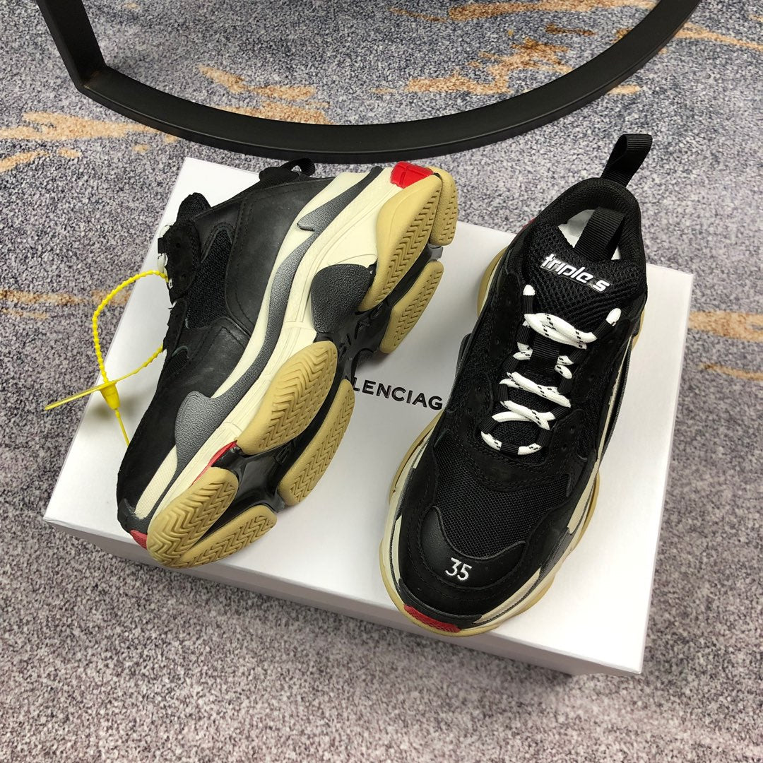 BL - High Quality Bla Sneaker 085
