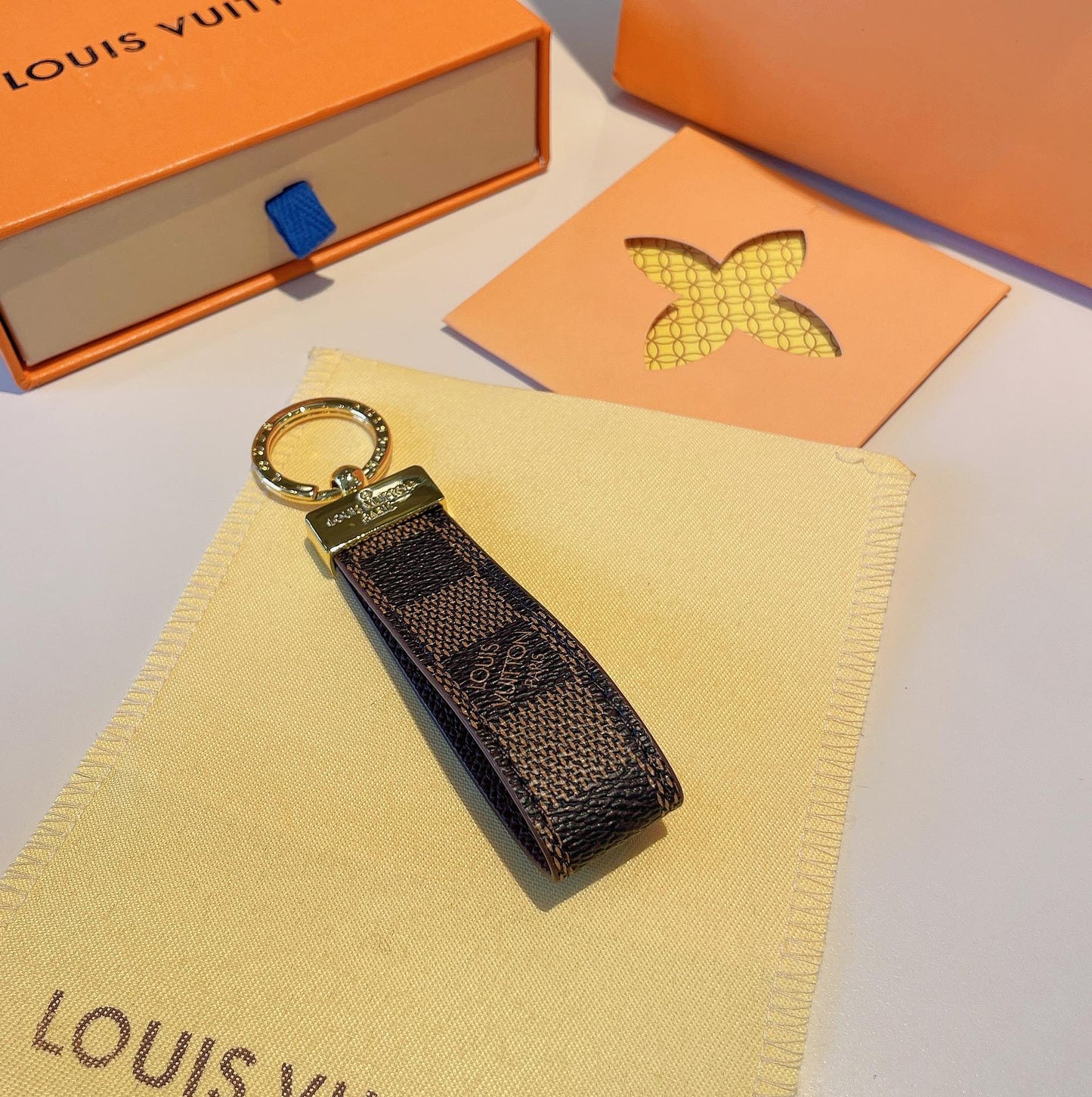 BL - High Quality Keychains LUV 032