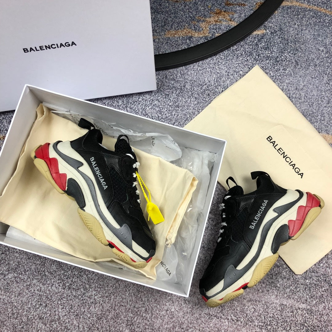 BL - High Quality Bla Sneaker 085