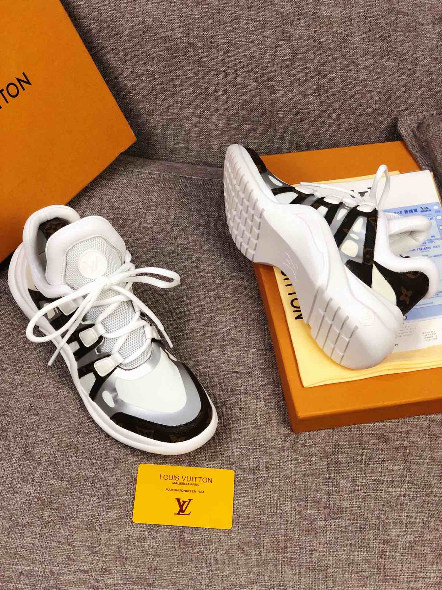 BL - LUV Archlight White Brown Sneaker