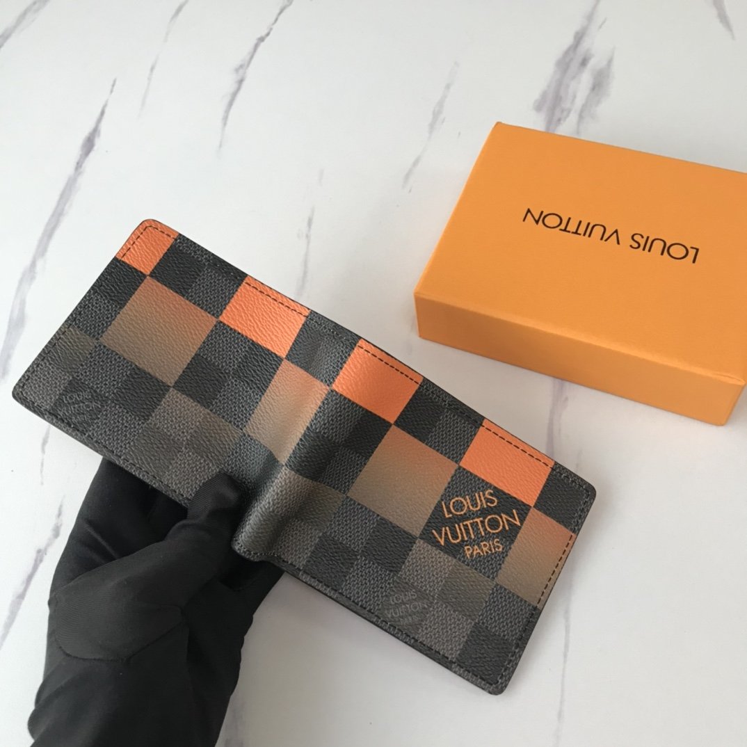 BL - High Quality Wallet LUV 044