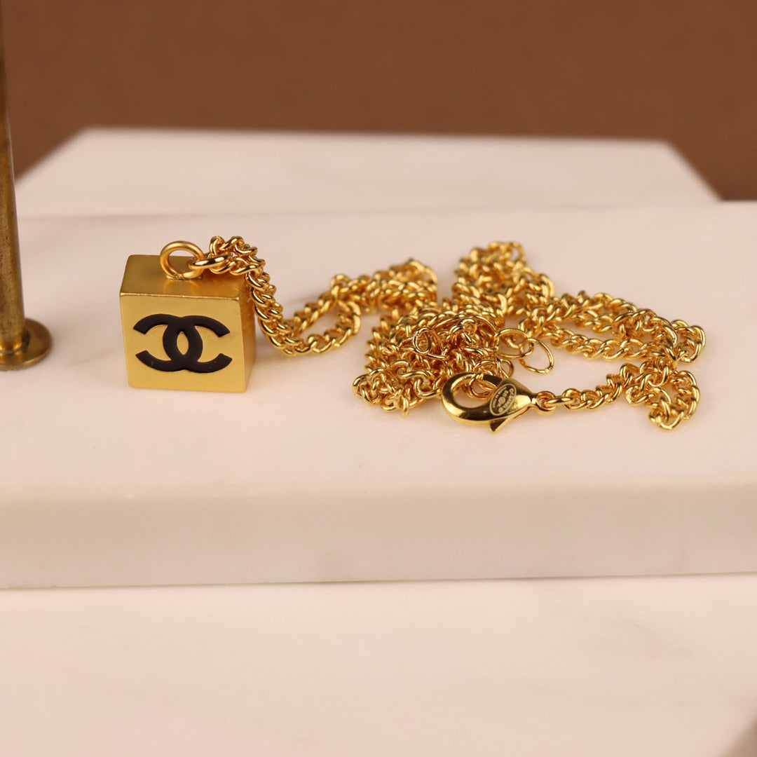 BL - High Quality Necklace CHL038