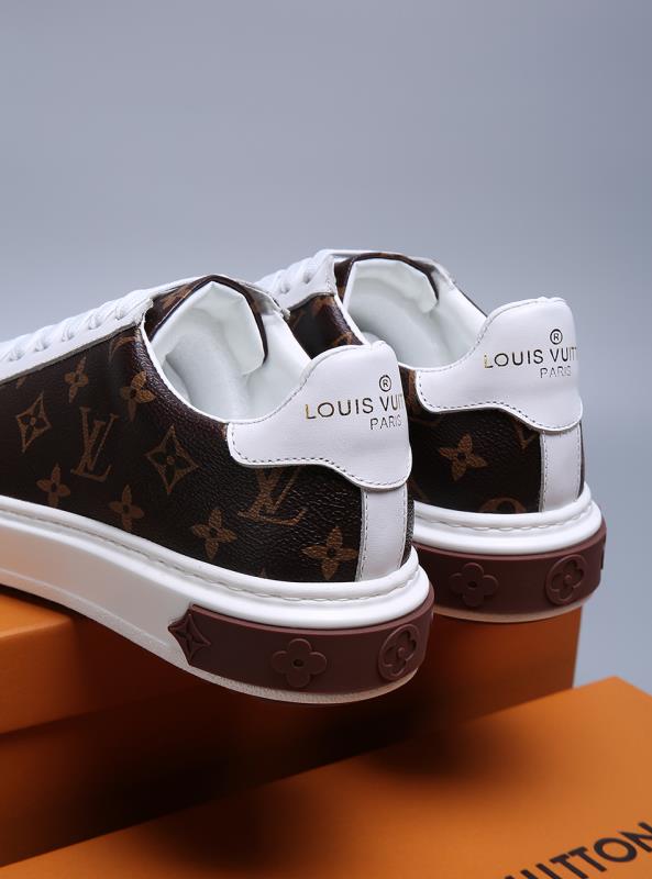 BL - High Quality Luv Sneaker 105