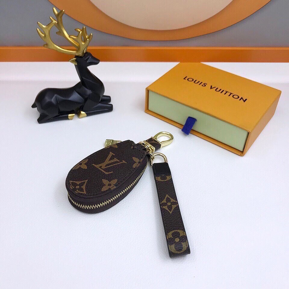 BL - High Quality Keychains LUV 028
