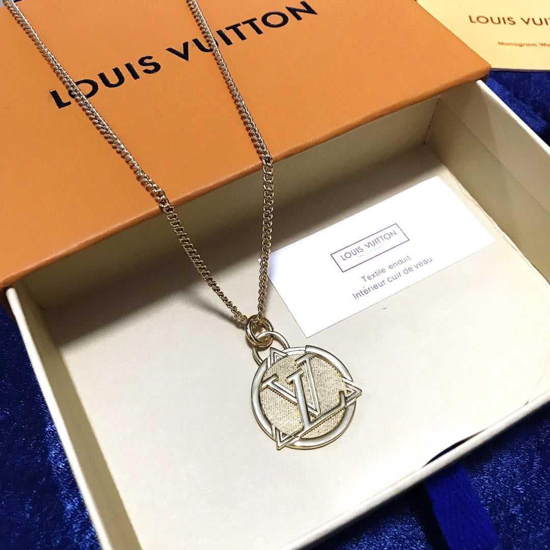 BL - High Quality Necklace LUV026