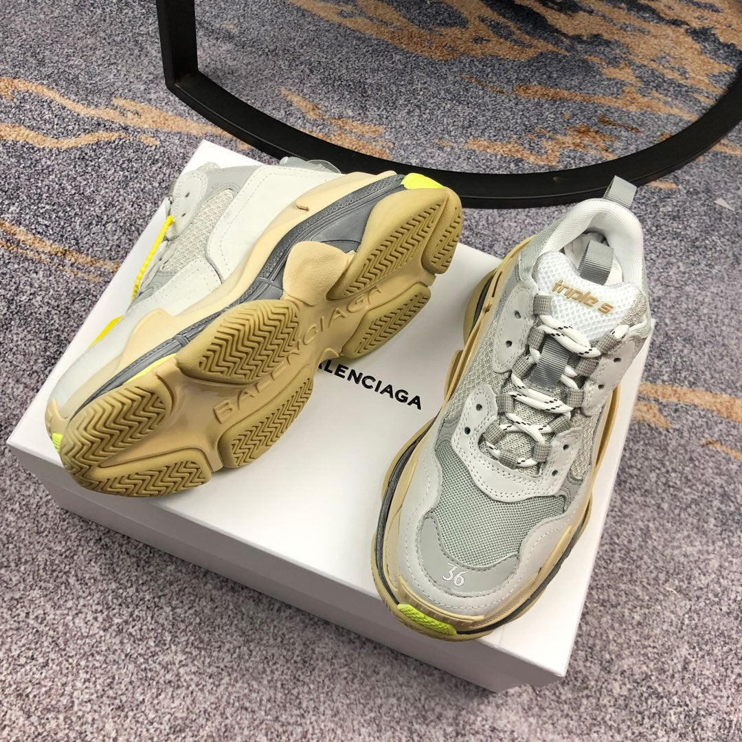 BL - High Quality Bla Sneaker 074