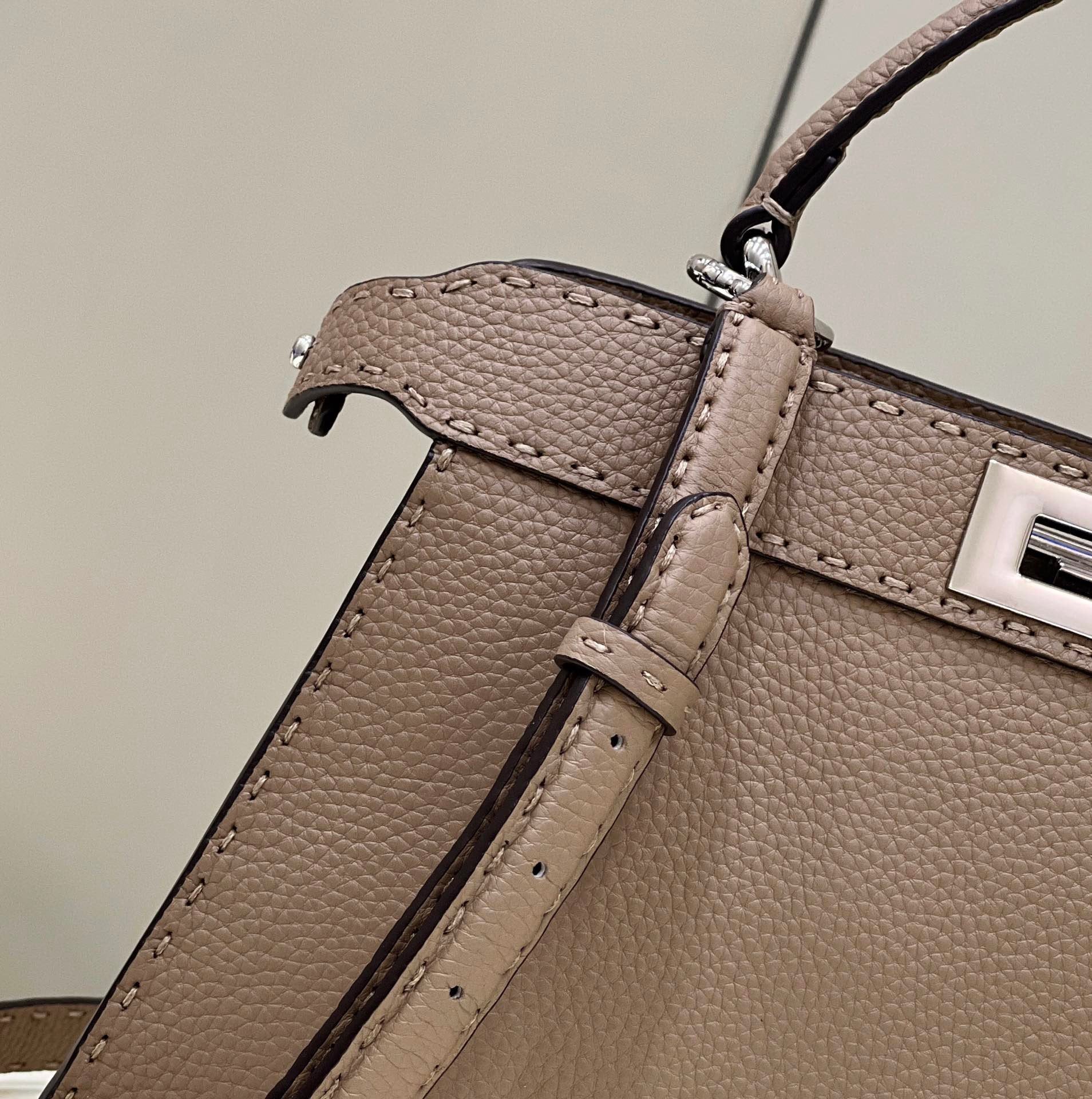 FI Peekaboo ISeeU Medium Brown For Women, Women’s Handbags, Shoulder Bags 13.1in/33.5cm FF