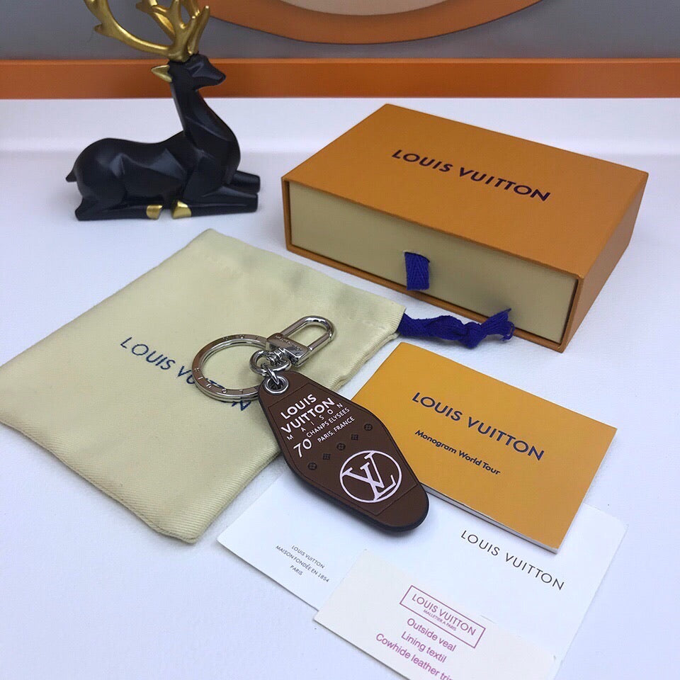 BL - High Quality Keychains LUV 008