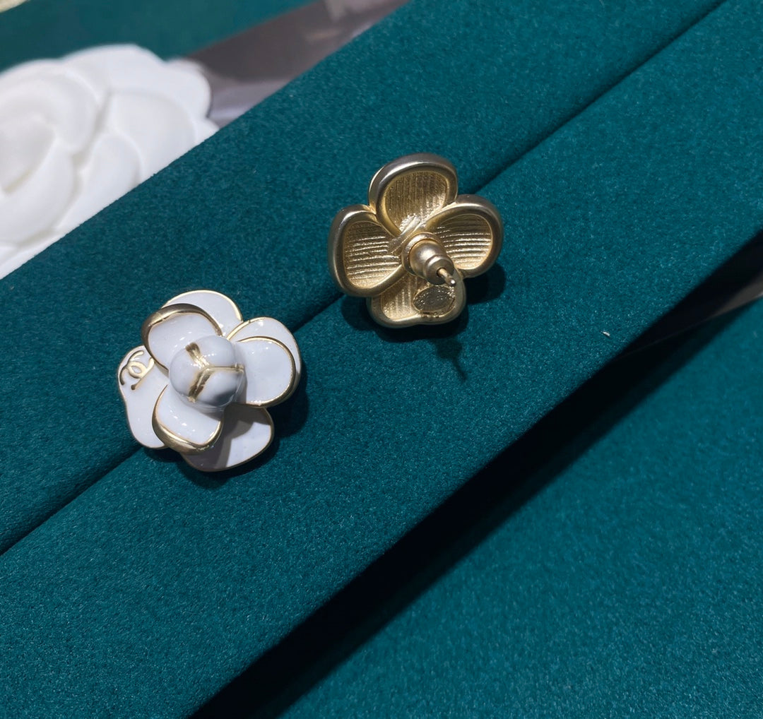 BL - High Quality Earring CHL 072