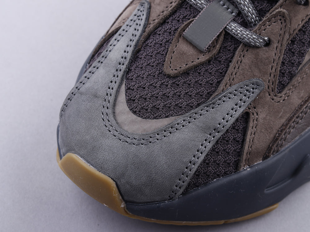 BL - Yzy 700 Geode Sneaker
