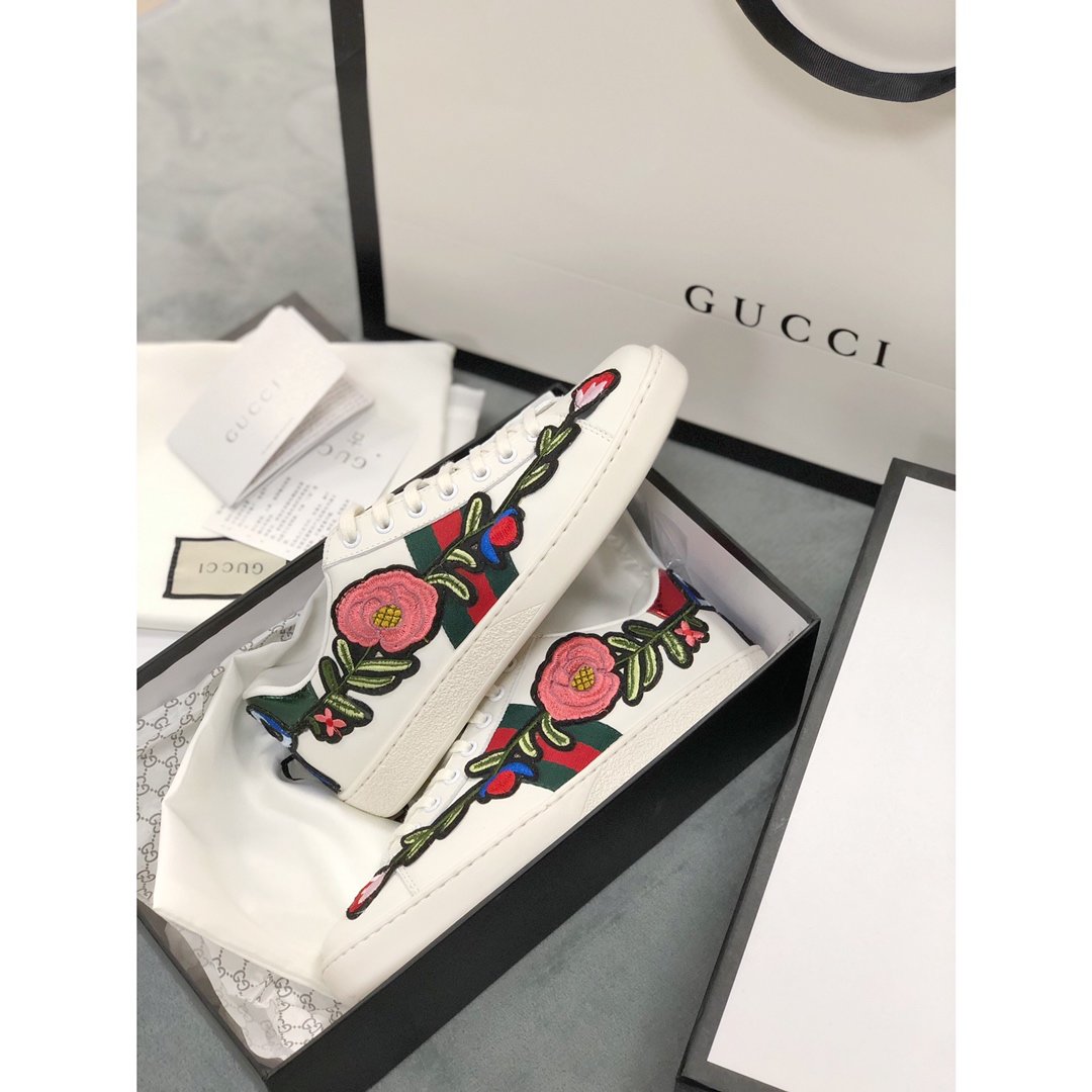 BL-GCI Ace Embroidered 'Floral Sneaker 081