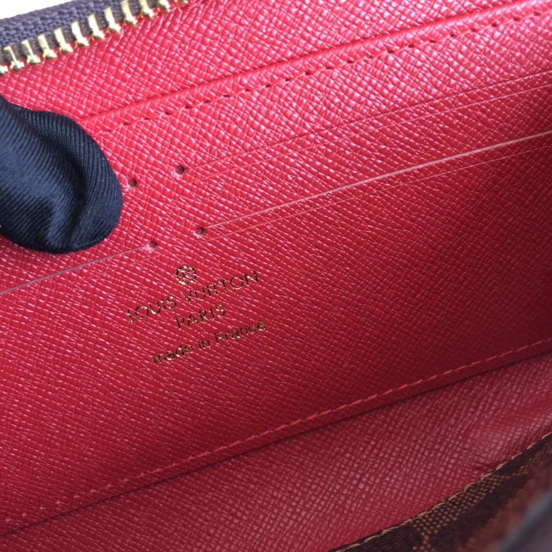 BL - High Quality Wallet LUV 015