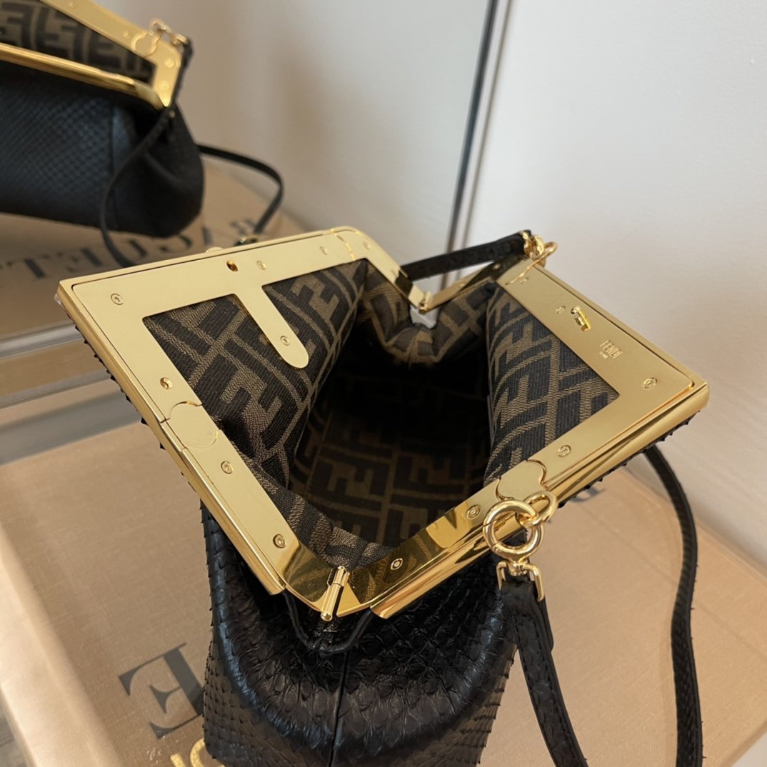 FI First Small Black For Women, Women’s Bags, Shoulder And Crossbody Bags 10.2in/26cm FF 8BP129A