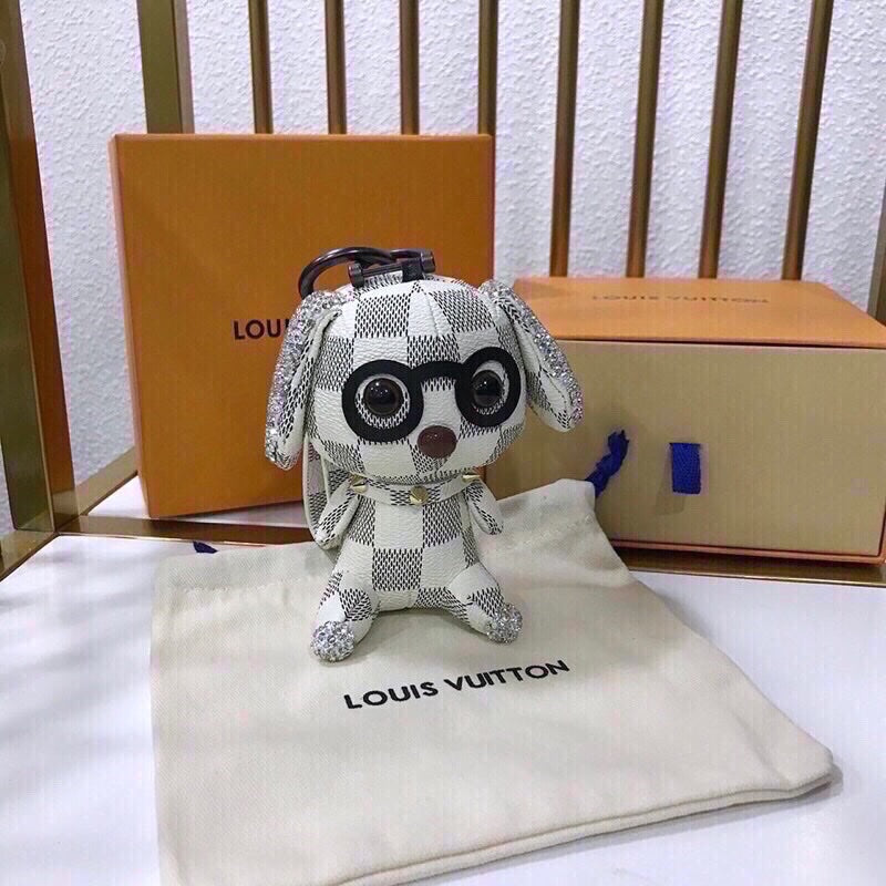 BL -High Quality Keychains LUV 045