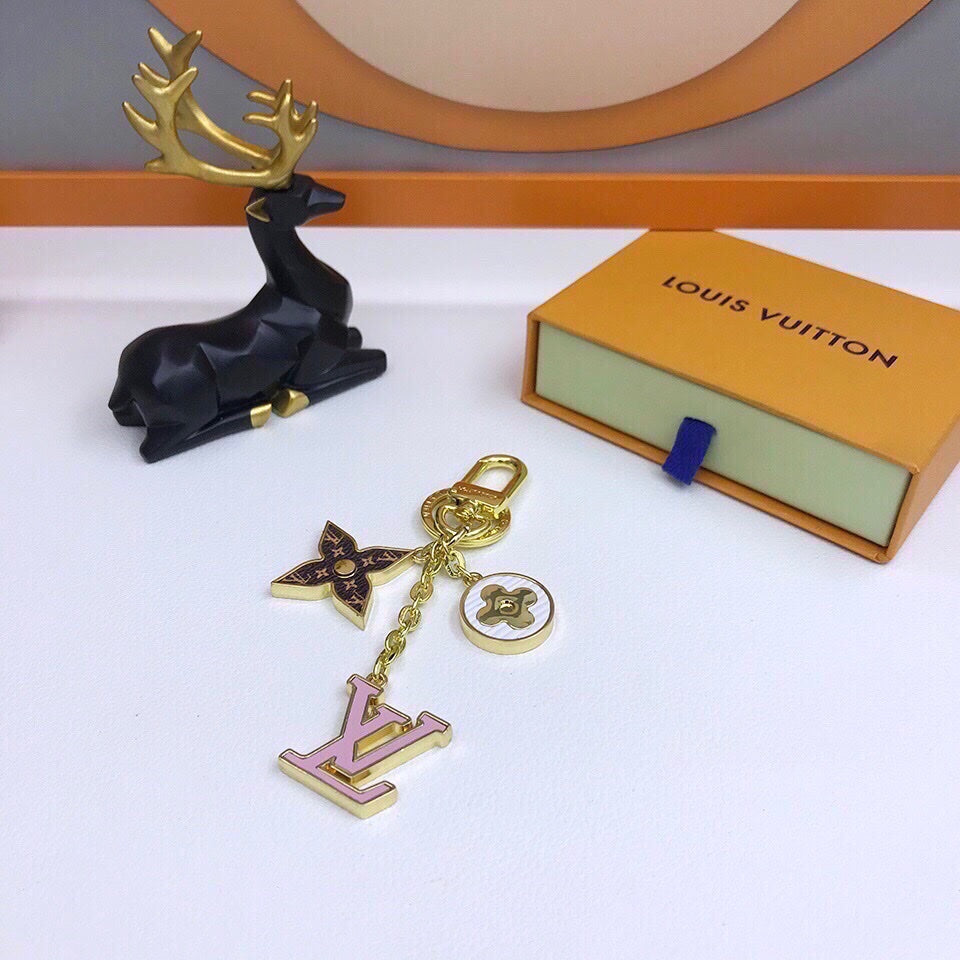BL - High Quality Keychains LUV 016