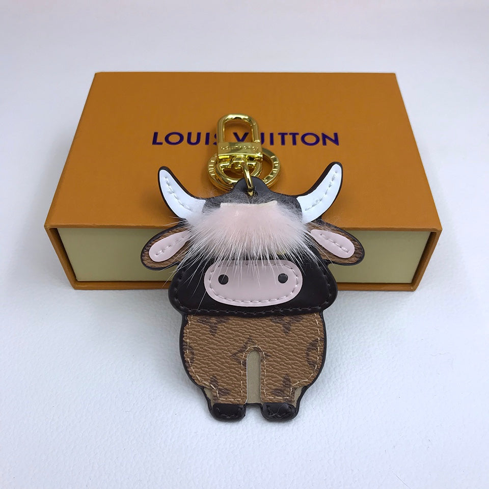 BL -High Quality Keychains LUV 085