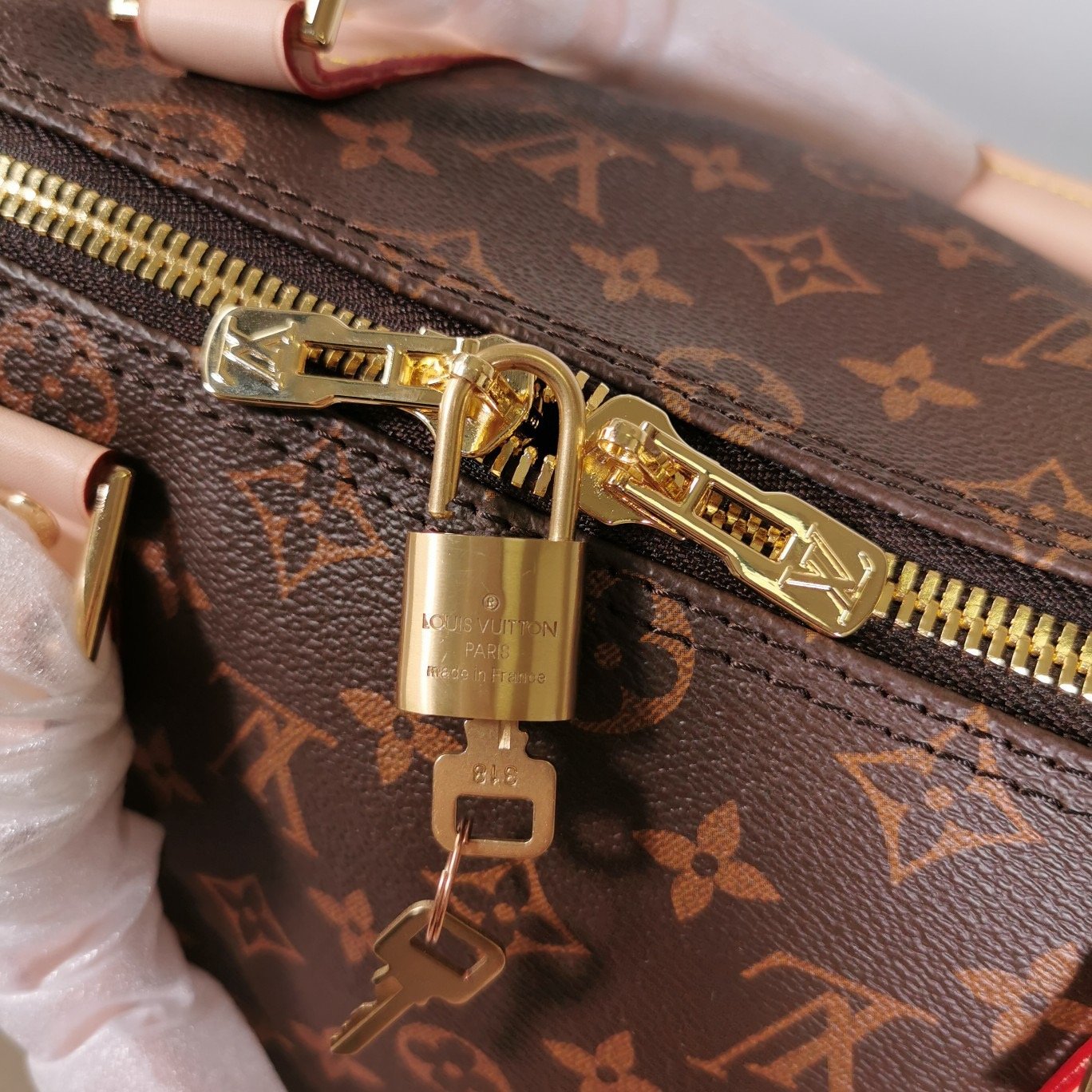 BL - High Quality Bags LUV 259