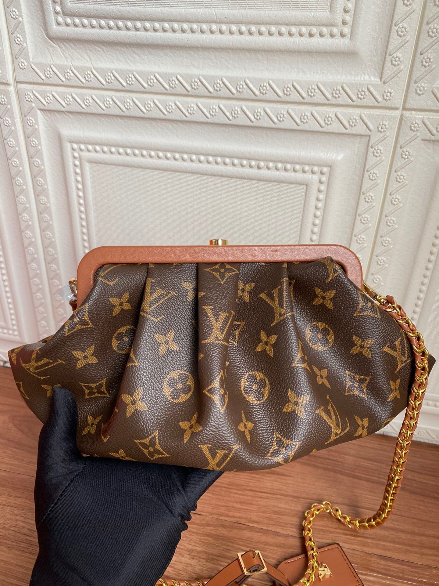 BL - High Quality Bags LUV 052